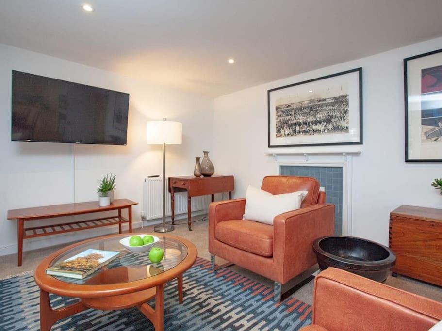 1 Perfectly Located Stylish, Comfortable Apartment Sidmouth Eksteriør billede